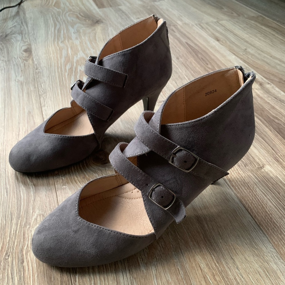 JG grey suede heels size 8.5